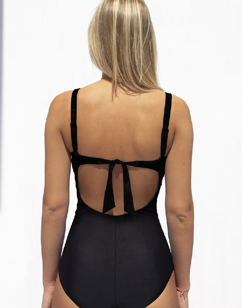Дамски бански Дамски цял бански New Silhouette 8155